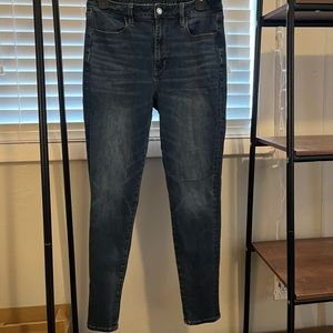 America Eagle size 8 stretch skinny jeans